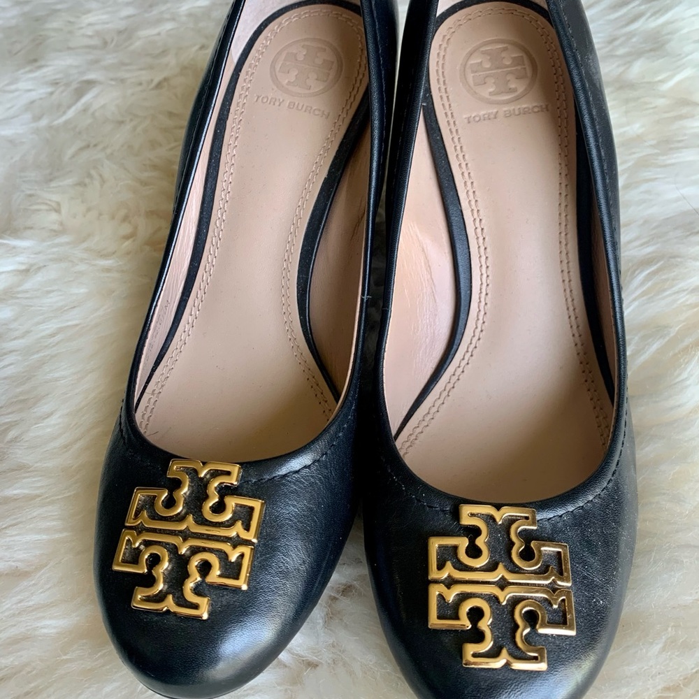 Tory Burch round toe wedge pump